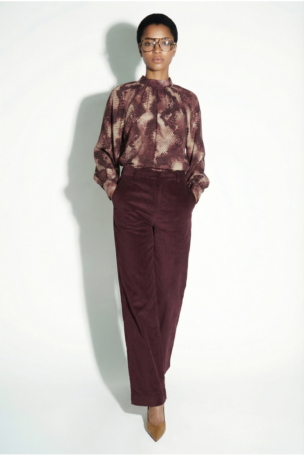 Pantalon Anja Smoking velour chocolat fabriqué en Italie
