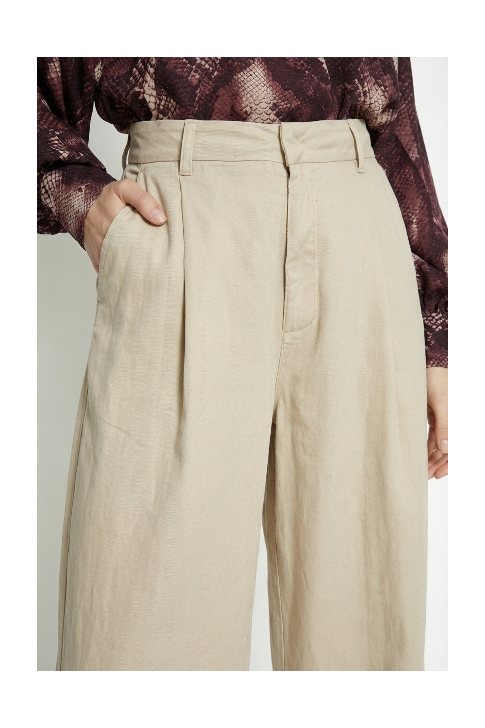 Beige Rio Lyocell pants made in Italy