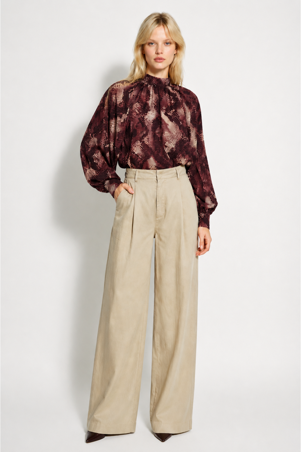 Beige Rio Lyocell pants made in Italy